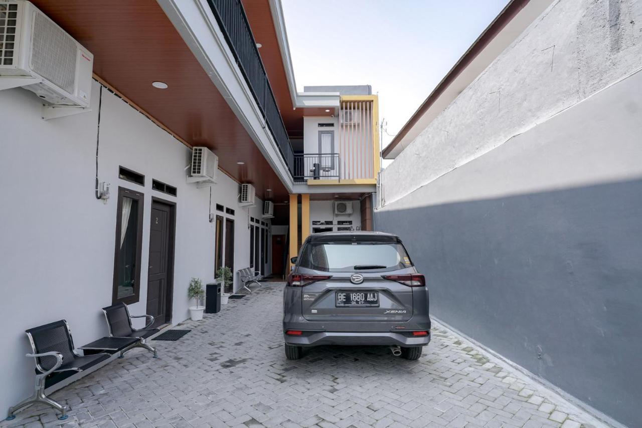 RedDoorz @ Jalan Urip Sumoharjo Lampung Hotel Bandar Lampung Bagian luar foto