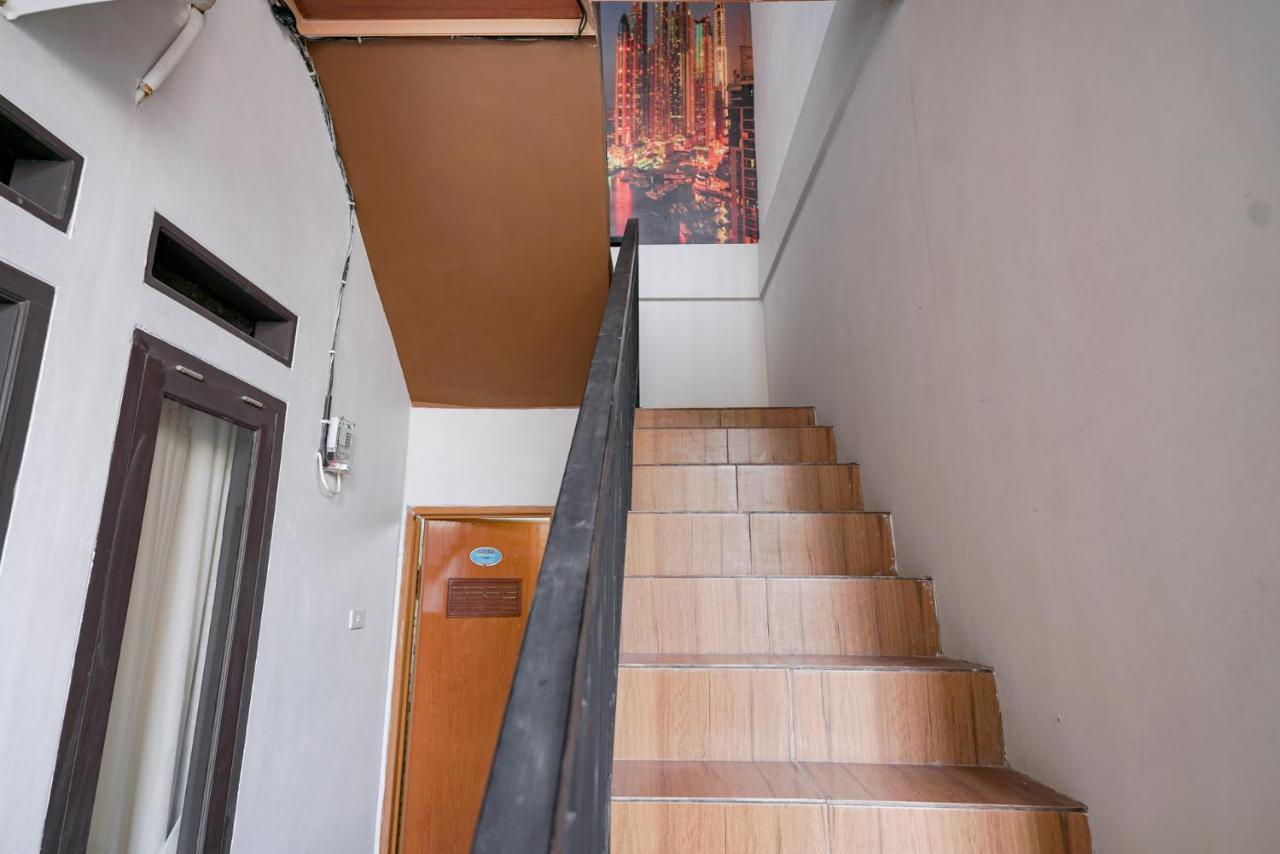 RedDoorz @ Jalan Urip Sumoharjo Lampung Hotel Bandar Lampung Bagian luar foto