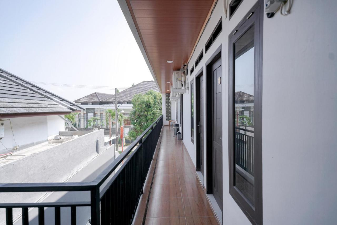 RedDoorz @ Jalan Urip Sumoharjo Lampung Hotel Bandar Lampung Bagian luar foto