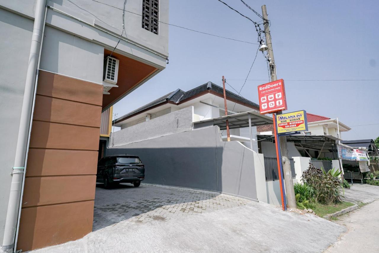 RedDoorz @ Jalan Urip Sumoharjo Lampung Hotel Bandar Lampung Bagian luar foto